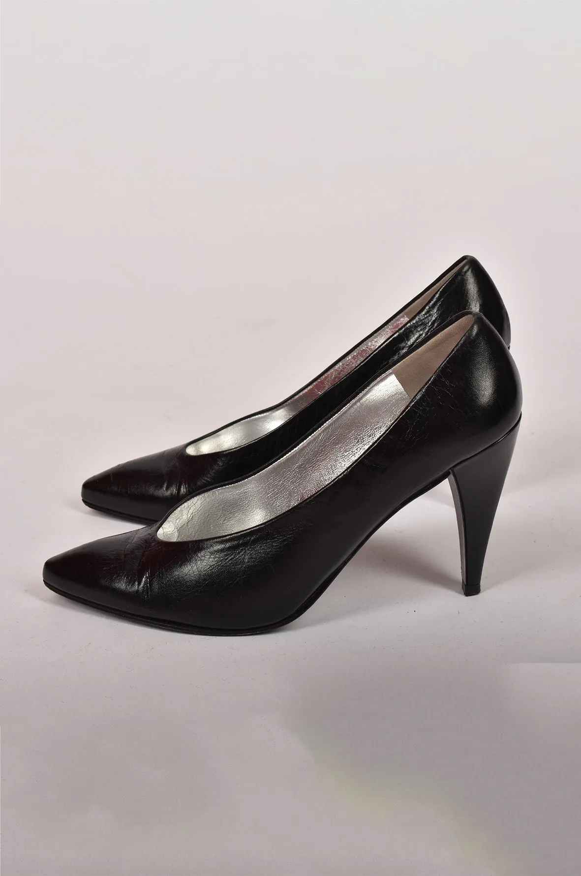 CHARLES JOURDAIN LEATHER HEEL